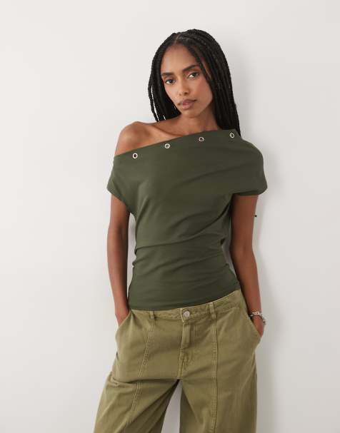 ASOS DESIGN Oberteil aus Polyamid mit Ösendetail und Carmen-Ausschnitt in Khaki - view 1