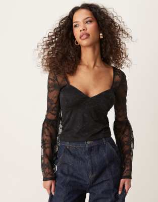 ASOS DESIGN - Oberteil aus Spitze in Schwarz mit ausgestellten, gerafften Ärmeln