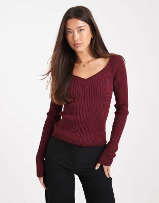 ASOS DESIGN - Oberteil aus Strukturstrick in Burgunderrot mit V-Ausschnitt
