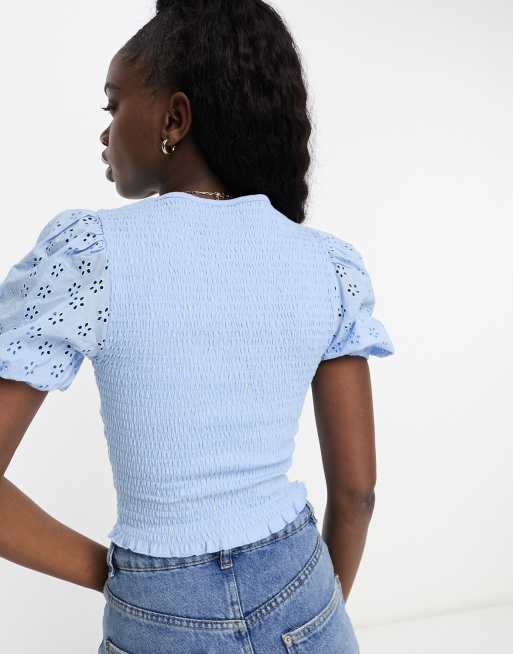 ASOS DESIGN – Oberteil in Blau mit Puffärmeln und Lochstickerei, 4 von 4