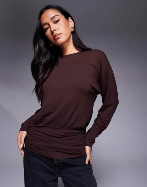 ASOS DESIGN – Oberteil in Braun mit geraffter Taille und Fledermausärmeln - view 1