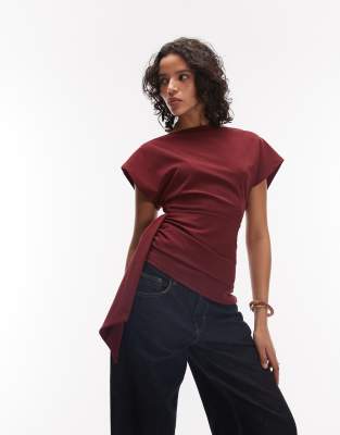 ASOS DESIGN - Oberteil in Burgunderrot mit U-Boot-Ausschnitt und Wickel-Design