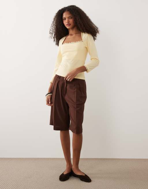 ASOS DESIGN – Oberteil in Buttermilchgelb mit 3/4-Ärmeln, eckigem Ausschnitt und Spitzensaum, 2 von 4
