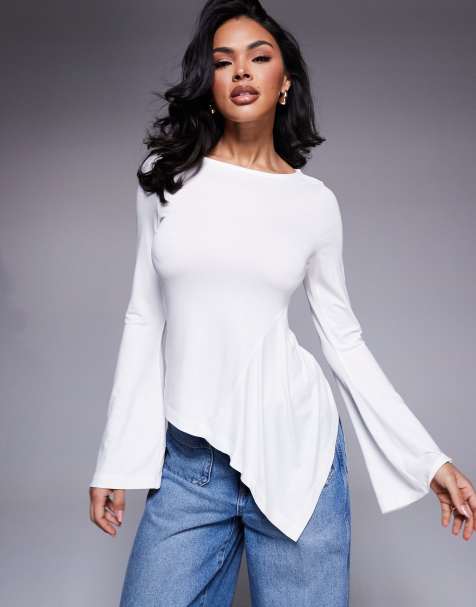 ASOS DESIGN – Oberteil in Ecru mit Trompetenärmeln und Godet-Detail - view 1