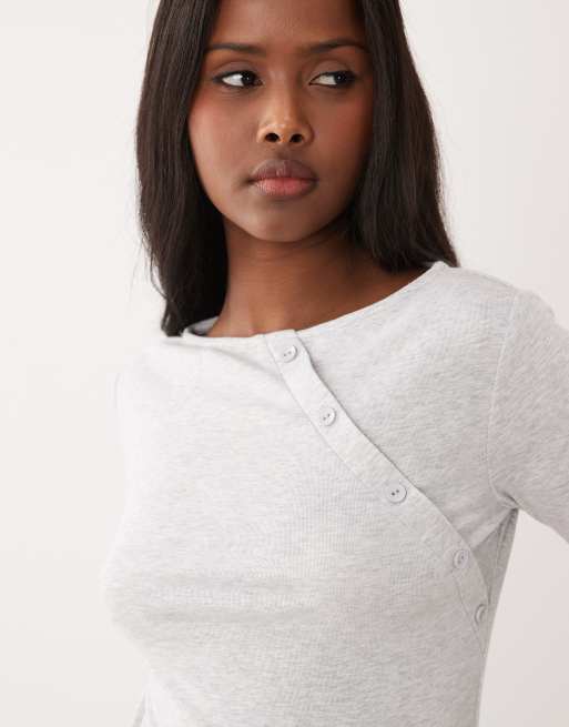ASOS DESIGN – Oberteil in Grau mit asymmetrischer Knopfleiste und Dreiviertelärmeln, 3 von 4