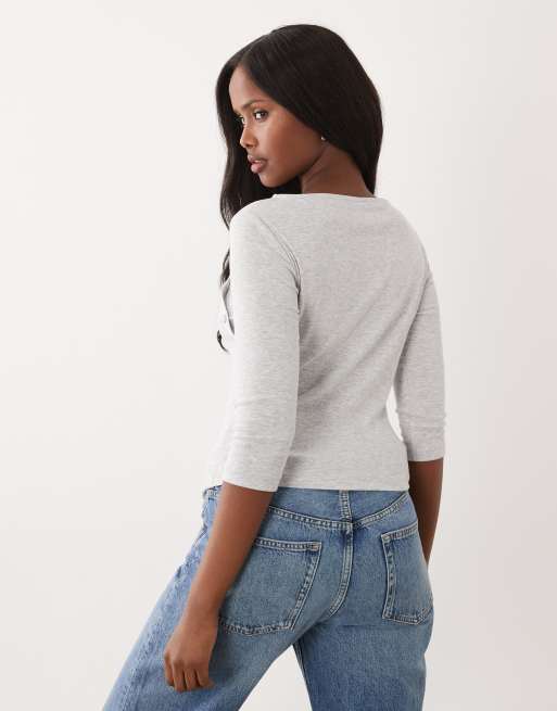 ASOS DESIGN – Oberteil in Grau mit asymmetrischer Knopfleiste und Dreiviertelärmeln, 4 von 4