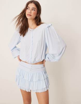 ASOS DESIGN - Oberteil in Hellblau mit Rüschen, Kombiteil