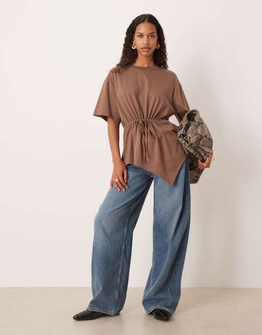 ASOS DESIGN – Oberteil in Schokobraun mit Kordelzug in der Taille und asymmetrischem Saum, 3 von 4