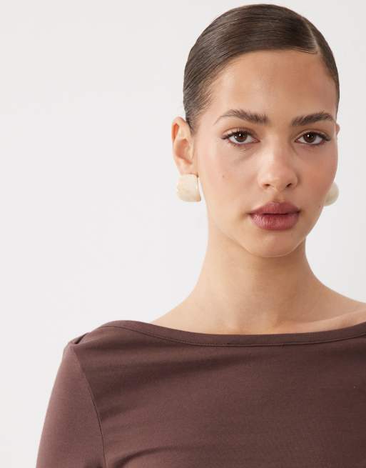ASOS DESIGN – Oberteil in Schokobraun mit U-Boot-Ausschnitt und Dreiviertelärmeln, 3 von 4