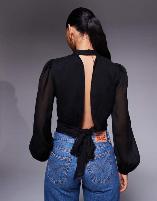 ASOS DESIGN – Oberteil in Schwarz mit hohem Ausschnitt, Bindebändern am Rücken und Knitteroptik, 2 von 4