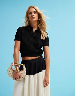 ASOS DESIGN - Oberteil in Schwarz mit Polokragen und Strickmuster