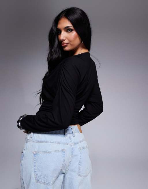 ASOS DESIGN – Oberteil in Schwarz mit supertiefem Ausschnitt und Fledermausärmeln, 3 von 4