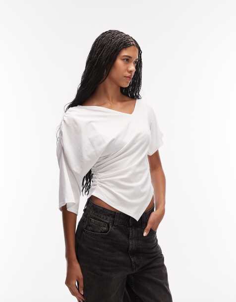 ASOS DESIGN – Oberteil in Weiß mit abfallender Schulterpartie und geraffter Taille - view 1