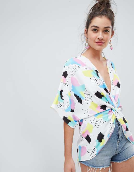 Asos Design Oberteil Mit Knoten Vorn Kimonoärmeln Und Grafik Print