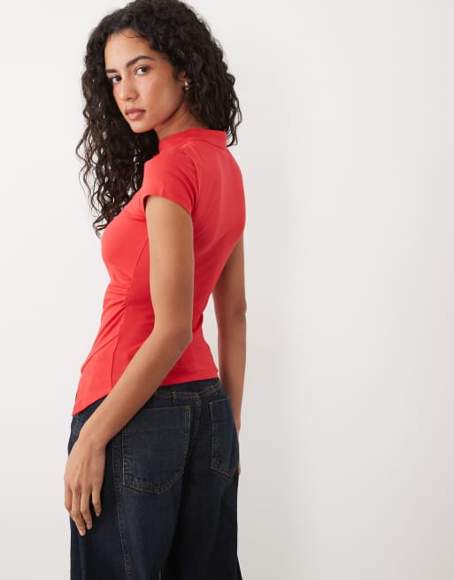 ASOS DESIGN Oberteil mit Stehkragen und kurzen Ärmeln in Rot, 3 von 4