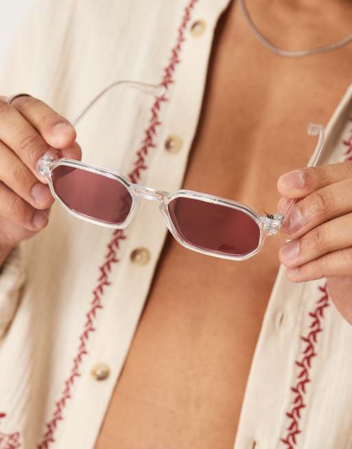 ASOS DESIGN - Occhiali da sole rotondi con montatura trasparente e lenti rosa scuro, 2 di 3