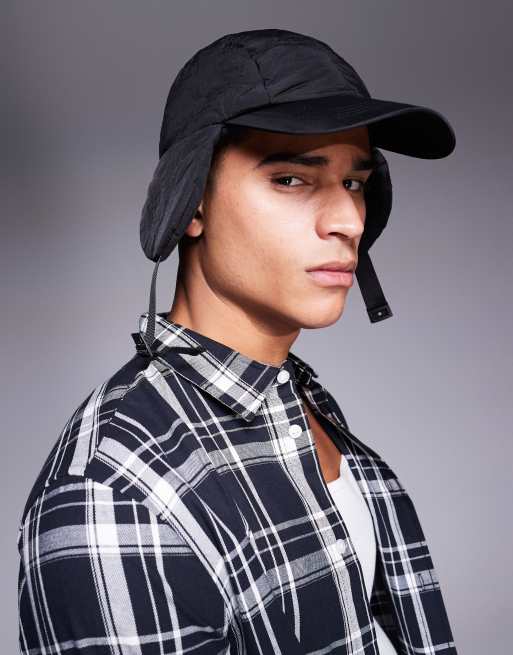 ASOS DESIGN – Ocieplana nylonowa czapka traperka z daszkiem w czarnym kolorze