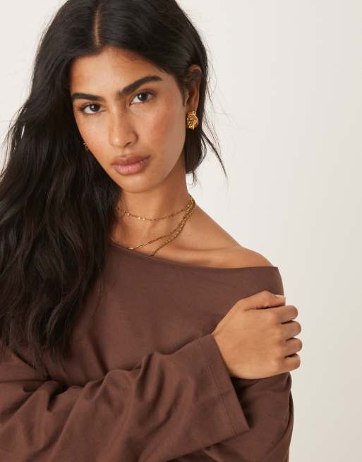 ASOS DESIGN off shoulder long sleeve tee in chocolate, 4 of 4