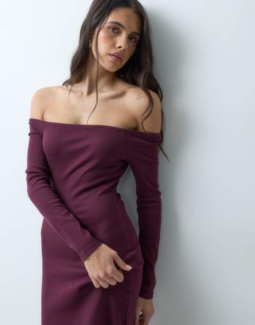 ASOS DESIGN off shoulder rib midi dress in burgundy, 2 of 5