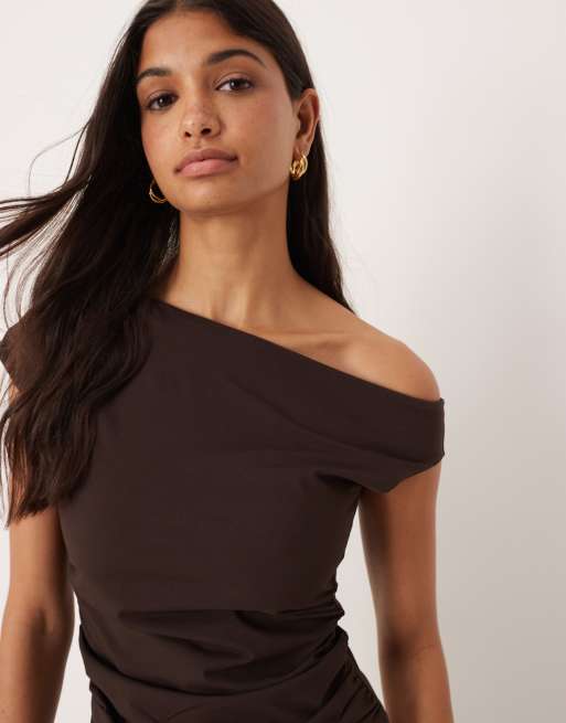 ASOS DESIGN off shoulder ruched detail top in chocolate, 4 of 4