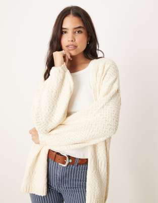 ASOS DESIGN - Offene Strickjacke aus strukturiertem Garn in Cremeweiß