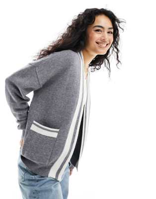 ASOS Design - Offene Strickjacke in Grau mit Zierstreifen