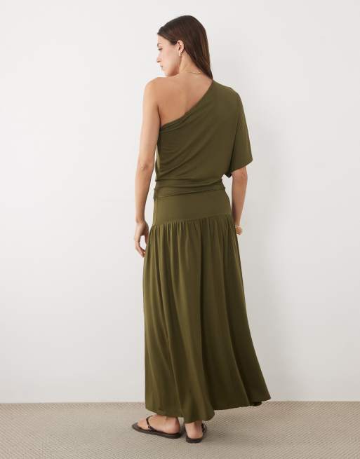 ASOS DESIGN offshoulder løstsiddende midikjole i khaki, 2 af 4