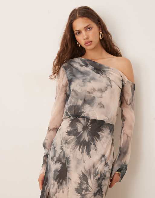 ASOS DESIGN - Offshoulder-midikjole med sømdetaljer og blækprint med blomstermønster, 4 af 4