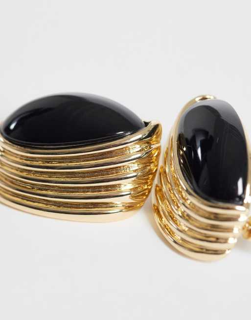 ASOS DESIGN Ohrstecker mit schwarzem Steinsatz und goldfarbenem Design, 4 von 4