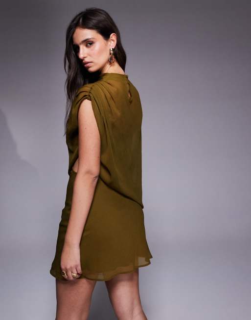 ASOS DESIGN - Olivengrøn asymmetrisk minikjole med høj hals, drapering og udskæring, 2 af 4