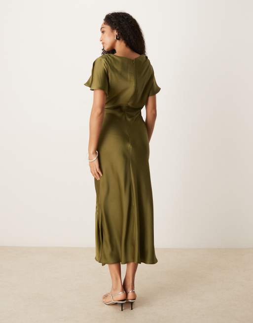 ASOS DESIGN - Olivengrøn maxikjole med flagrende ærmer i satin, 4 af 4