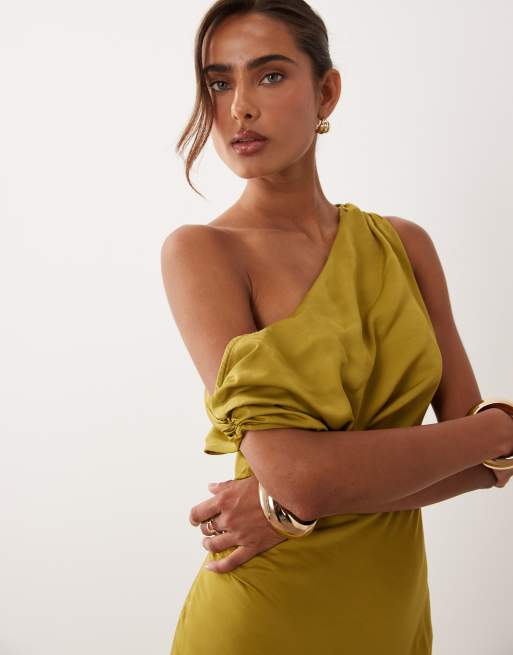 ASOS DESIGN - Olivengrøn offshoulder-midaxikjole med asymmetrisk kileskørt, 4 af 4