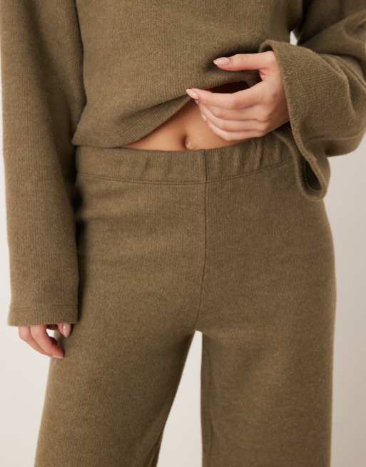 ASOS DESIGN - Olivengrønne superbløde bukser med mellemhøj talje og brede ben - Del af sæt, 4 af 5