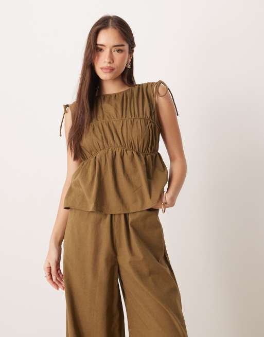 ASOS DESIGN - Olivengrønt jumpsuit i to lag med rynkedetalje over  brystet, 2 af 4