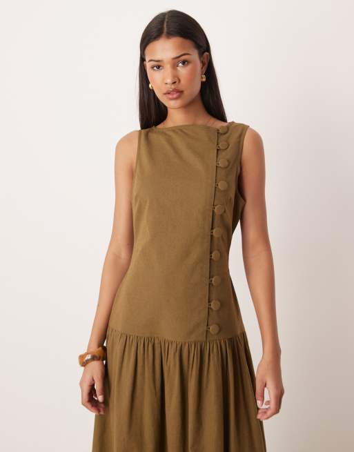 ASOS DESIGN – Olivgrön, asymmetrisk kostymvästklänning i maxilängd med båtringning och sänkt midja, 4 av 4