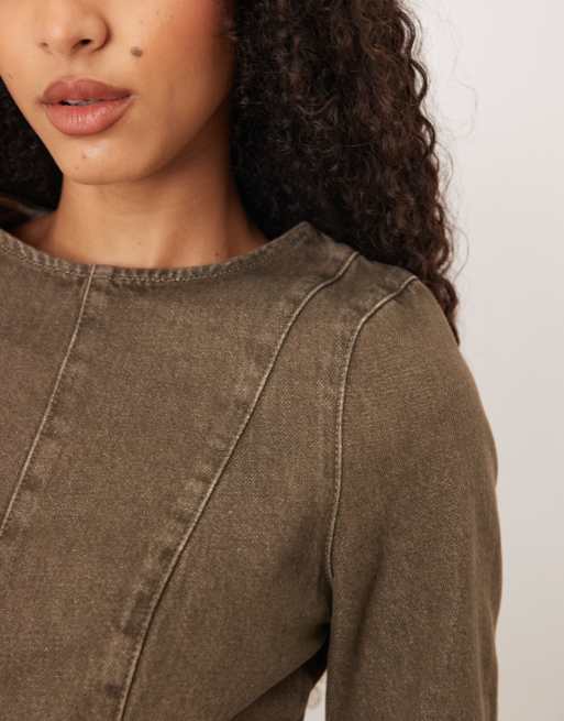 ASOS DESIGN – Olivgrön denimtopp i peplum-modell med långa ärmar, 4 av 4