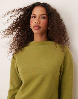 ASOS DESIGN – Olivgrön, supermjuk sweatshirt med ståkrage, del av set - view 1