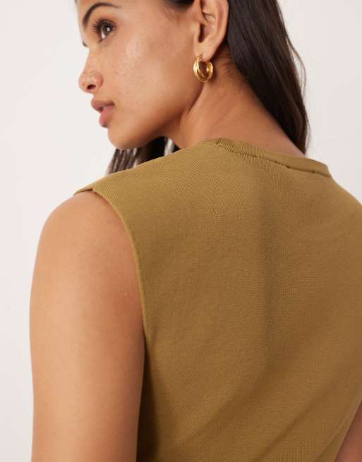 ASOS DESIGN – Olivgrön, tätstickad topp med struktur och slits framtill, 3 av 4