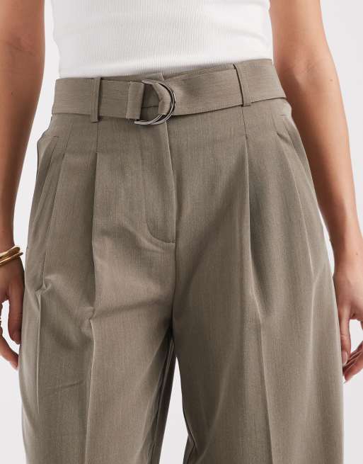 ASOS DESIGN – Olivgröna, figursydda byxor med vida ben och skärp, del av set , 4 av 5