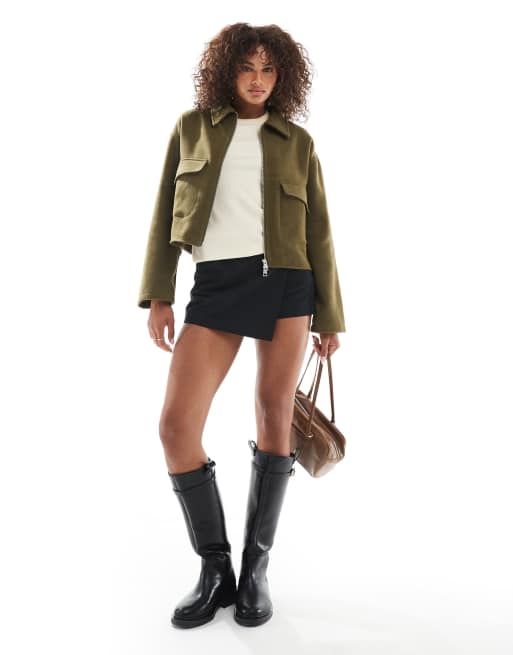 ASOS DESIGN – Oliwkowa gładka kurtka bomberka w eleganckim stylu, 2 z 4