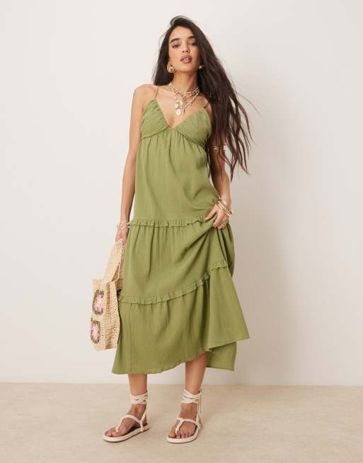 ASOS DESIGN – Oliwkowa gnieciona sukienka maxi na ramiączkach