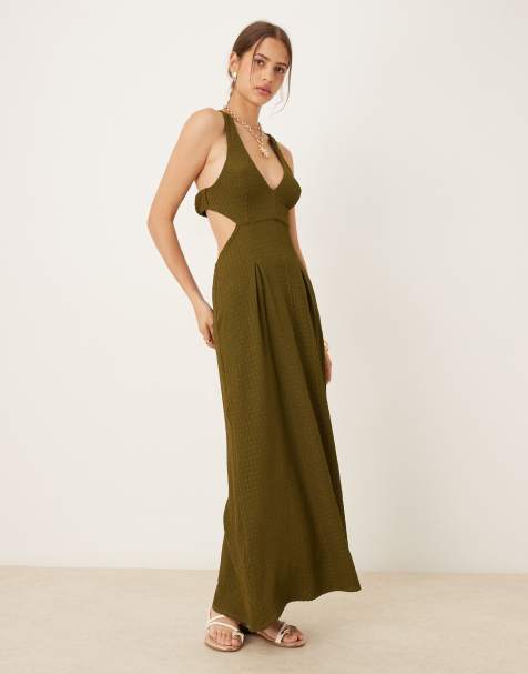 ASOS DESIGN – Oliwkowa teksturowana sukienka maxi z wycięciem i dekoltem typu halter - view 1