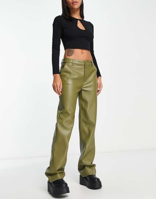 ASOS DESIGN – Oliwkowe spodnie z imitacji skóry z prostymi nogawkami, 3 z 4