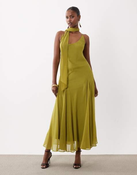 ASOS DESIGN – Oliwkowozielona sukienka maxi z dekoltem w kształcie litery U, godetami i szalem - view 1