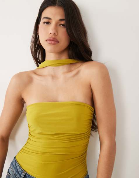 ASOS DESIGN – Oliwkowozielone przylegające body z dekoltem bandeau z szalikiem - view 1
