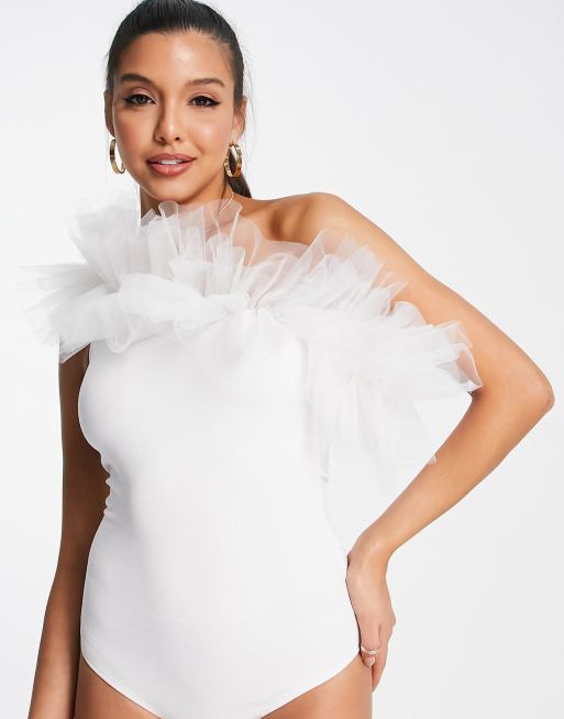 https://images.asos-media.com/products/asos-design-one-shoulder-bodysuit-with-tulle-trim-in-white/203051820-4?$n_640w$&wid=513&fit=constrain