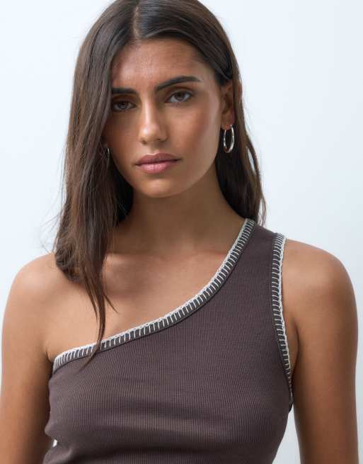 ASOS DESIGN One-Shoulder-Top mit Kontrastnähten in Schokobraun, 3 von 4