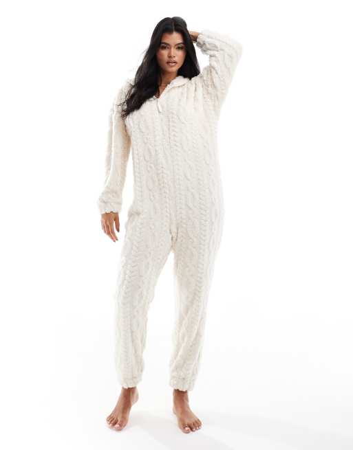 ASOS DESIGN - Onesie da casa in pile morbidissimo testurizzato a trecce color crema
