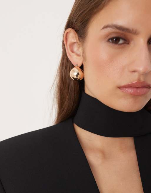 ASOS DESIGN - Oorbellen met grote minimalistische bolle vorm in goudkleur