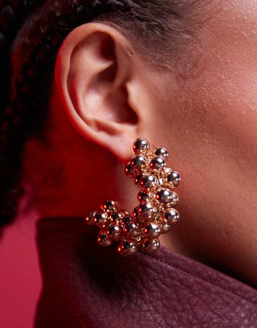 ASOS DESIGN - Oorbellen met meerdere bolletjes in goudkleur, 3 van 4